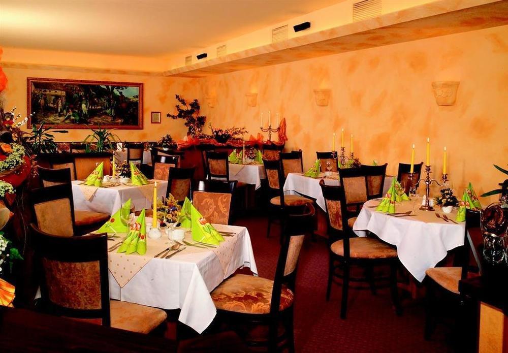 Hotel Marschall Duroc Görlitz Restoran fotoğraf